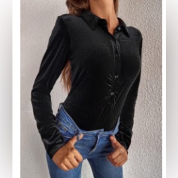 SHEIN Tops - SHEIN Black Velvet Long Sleeve Bodysuit